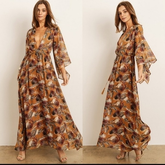 STORIA Palm Leaf Maxi Dress with Flowy Sleeves - Picture 1 of 8